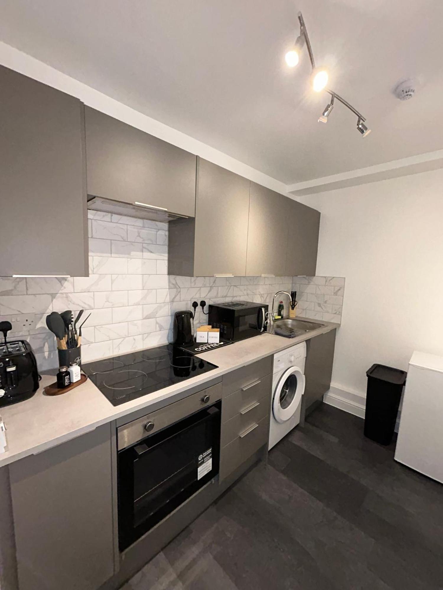 Brand New Modern Apartments Steps From Gloucester Quays Esterno foto