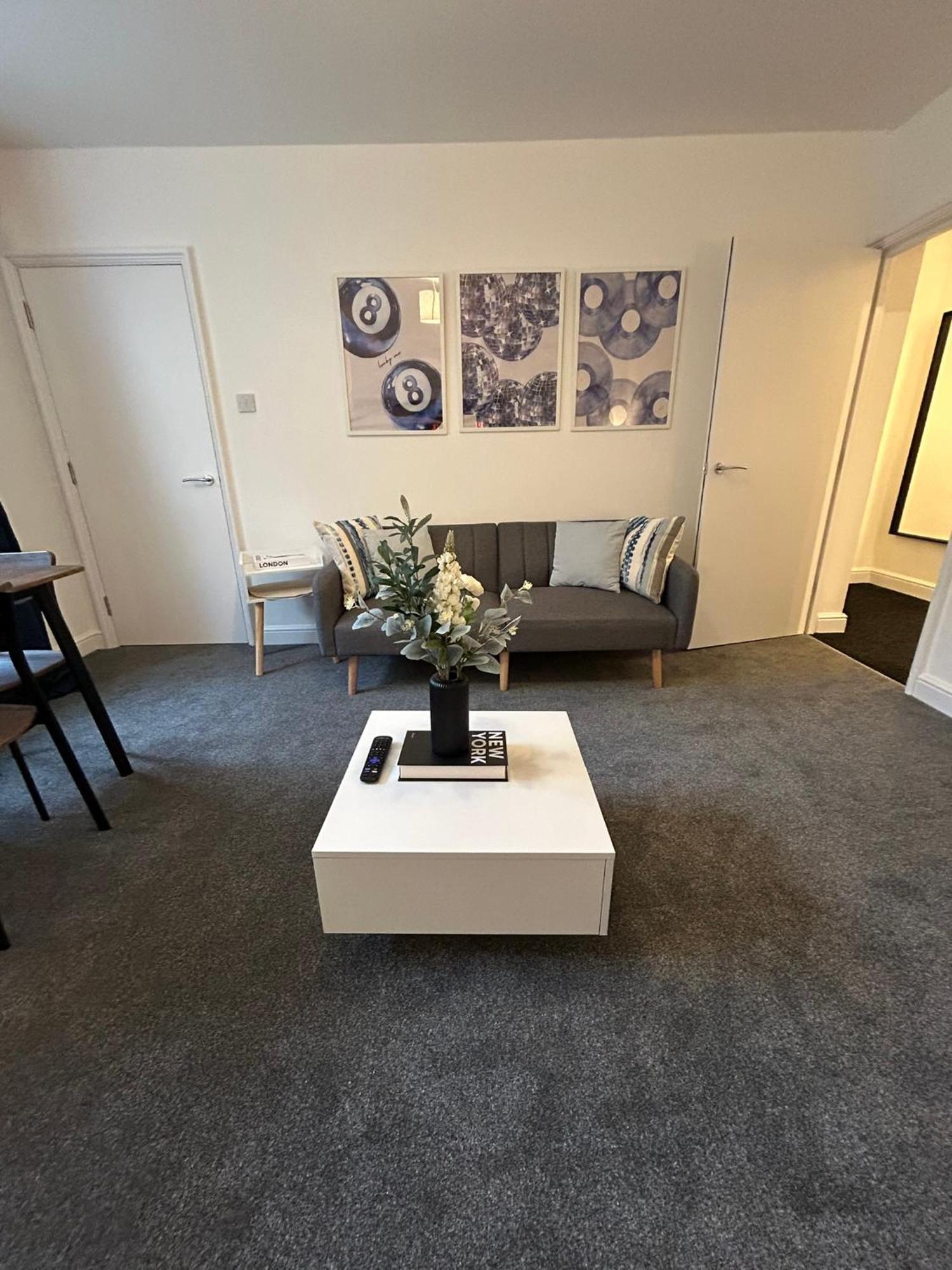 Brand New Modern Apartments Steps From Gloucester Quays Esterno foto