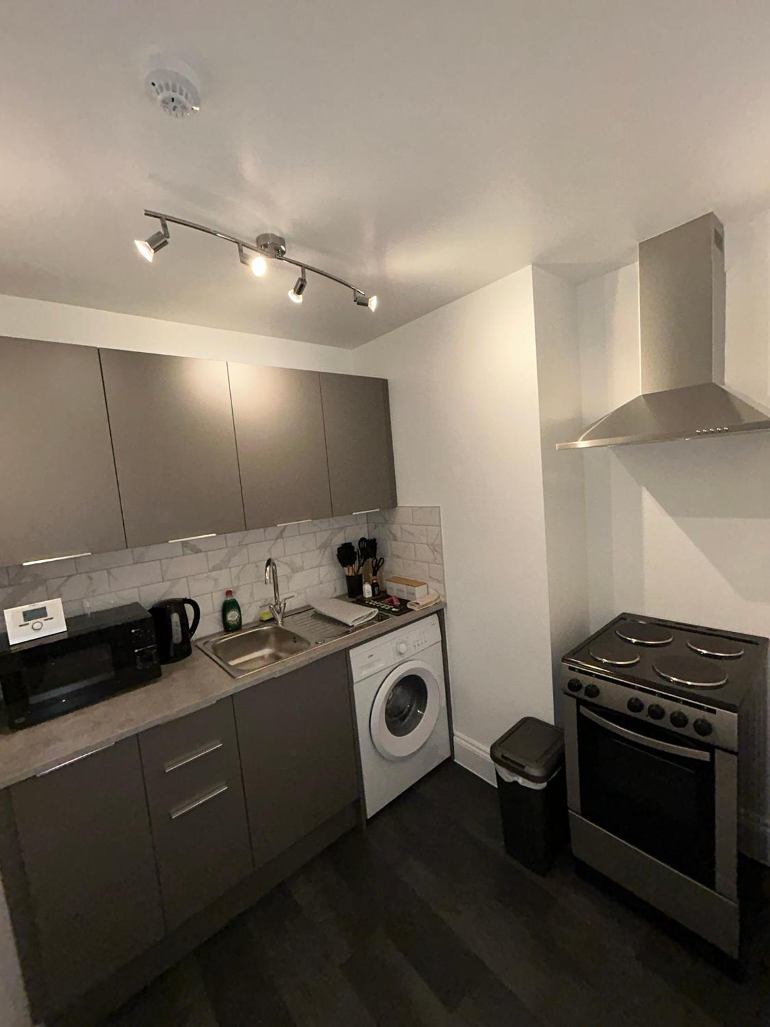 Brand New Modern Apartments Steps From Gloucester Quays Esterno foto