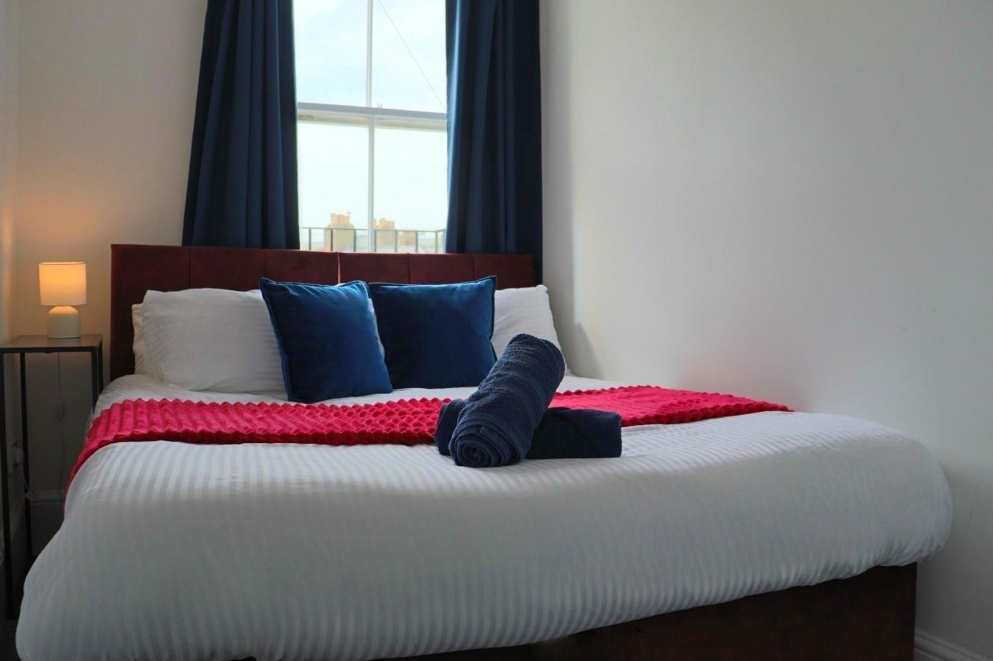 Brand New Modern Apartments Steps From Gloucester Quays Esterno foto