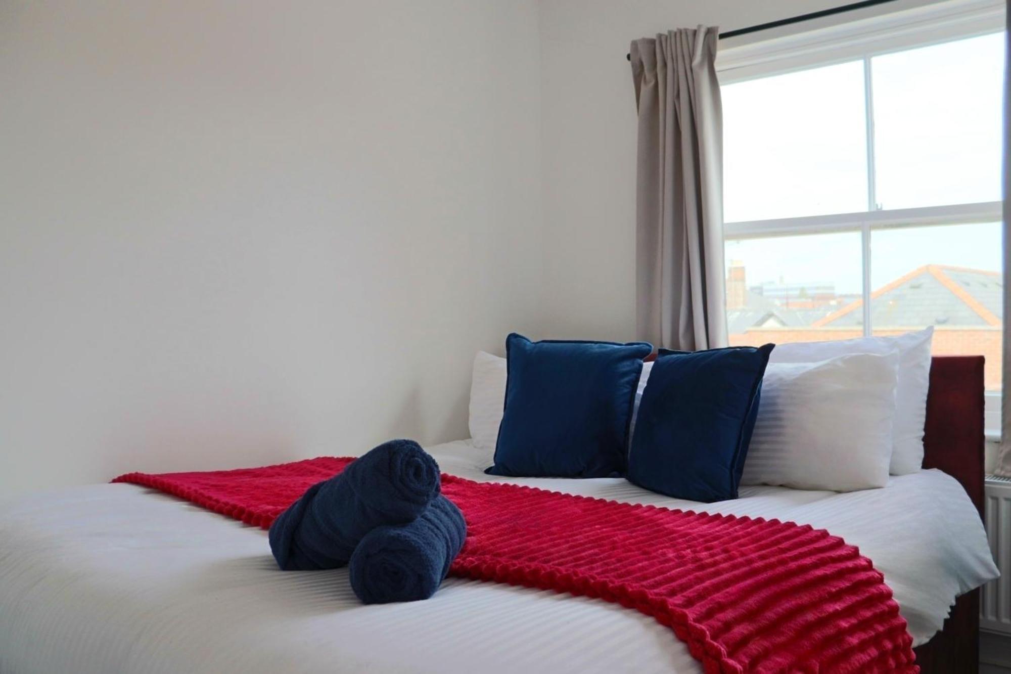 Brand New Modern Apartments Steps From Gloucester Quays Esterno foto